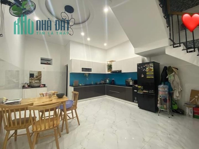 Cần bán căn nhà đẹp 3 tầng mê,MT đường Tô Hiệu(đường 7,5m,lề 5m),Liên Chiểu,Đà Nẵng.