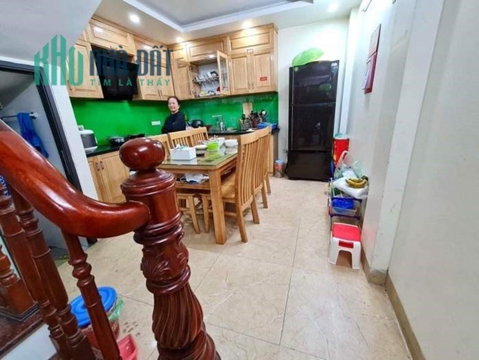 BÁN NHÀ LẠC LONG QUÂN TÂY HỒ , Ô TÔ TRÁNH ĐỖ TRƯỚC CỬA 9.4 TỶ
