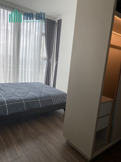 Cần cho thuê căn hộ empire city 2PN giá $1400/tháng bao phí