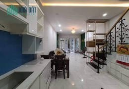 Cần vốn nhập hàng bán Tết, Bán Gấp căn nhà đang cho thuê 15tr/t. DT 86.7m2 chỉ hơn 4 tỷ.
