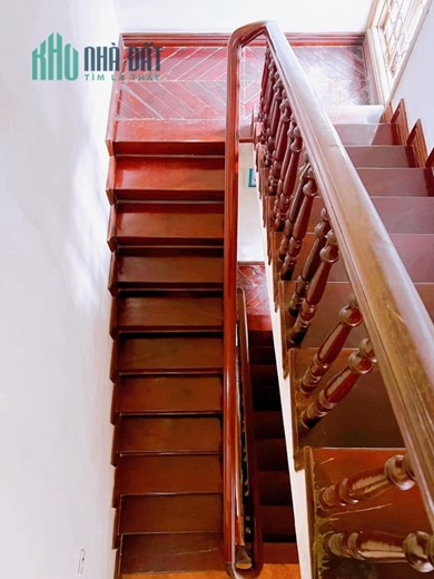 Bán nhà mặt phố Hoàng Cầu, kinh doanh đỉnh, mặt tiền rộng, 120m mt 10m lý tưởng chỉ nhỉnh 39 tỷ