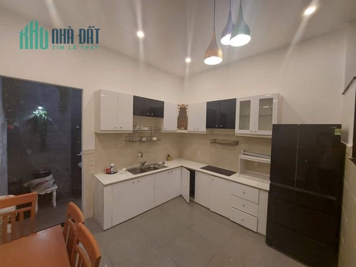 BÁN NHÀ TÂN PHÚ - KHU HIẾM NHÀ BÁN - HẺM XE HƠI - 4 TẦNG NHÀ ĐẸP LONG LANH - GIÁ CHỈ NHỈNH 8 TỶ.