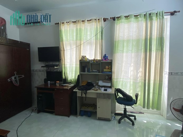 BÁN NHÀ TÂN PHÚ - XE HƠI NGỦ TRONG NHÀ - NHÀ ĐẸP MUA VÀO Ở NGAY - GIÁ CHỈ NHỈNH 7 TỶ.