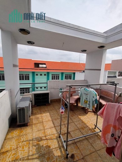 GẦN TRƯỜNG BÌNH TRỊ ĐÔNG - HẺM XE TẢI - SÁT MẶT TIỀN - GIÁP QUẬN 6 - TÂN PHÚ - 4 TẦNG - 32M2 - CHỈ