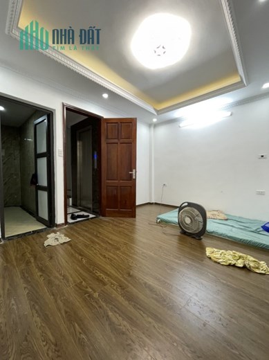 BÁN NHÀ HOÀNG HOA THÁM, THANG MÁY, 35M2, 6 TẦNG, MẶT TIỀN 5.3M, 4.85 TỶ.