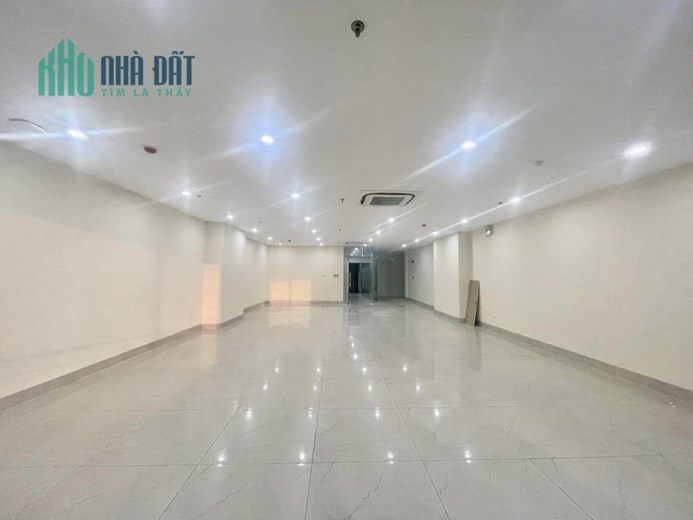 Bán tòa 10 tầng thang máy mặt phố Nguyễn Văn Huyên, Cầu Giấy, 198m, Mặt Tiền 9m, 150 tỷ.