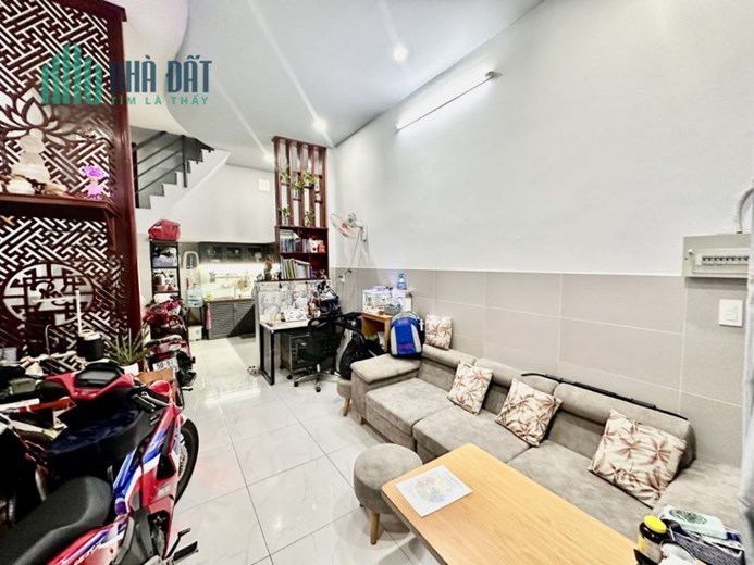 DƯỚI 6 TỶ MUA ĐƯỢC HƠN 50M2 NHÀ TRUNG TÂM QUẬN 10 - HẺM 1 SẸT - GIÁ CHỈ 5 TỶ95
