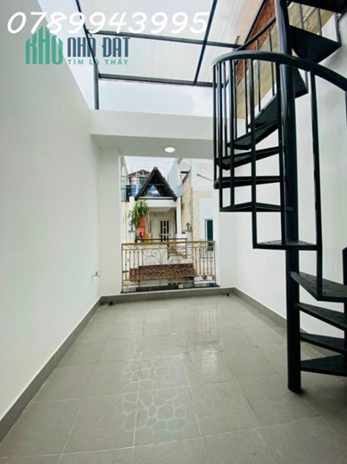 Bán nhà Quận 10, hẻm xe hơi thông cách 3 căn, 4 tầng, 3PN, giá nhỉnh 5 tỷ