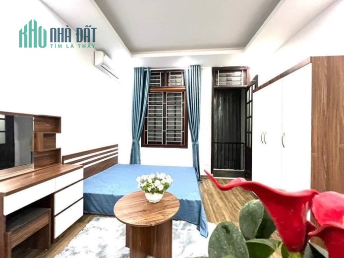 Bán nhà Đường Láng, Đống Đa, Cầu giấy, ngõ thông, lô góc, 47m2, mặt tiền 4.2m, Giá đầu tư.