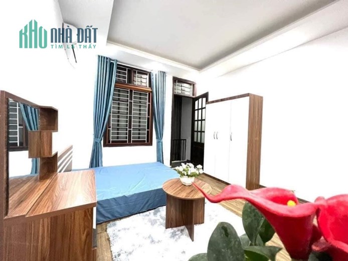 Bán nhà Đường Láng, Đống Đa, Cầu giấy, ngõ thông, lô góc, 47m2, mặt tiền 4.2m, Giá đầu tư.