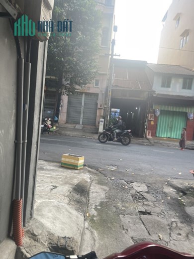 XE HƠI LÝ THUYẾT - 3 CĂN RA MẶT TIỀN - 40M2 - CHÍNH CHỦ TRANG BÌA .