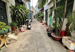 ÔNG ÍCH KHIÊM - HẺM TRƯỚC NHÀ 3M THÔNG TỨ TUNG - SỔ VUÔNG NHƯ TỜ A4 -  GẦN NHÀ THI ĐẤU PHÚ THỌ  .