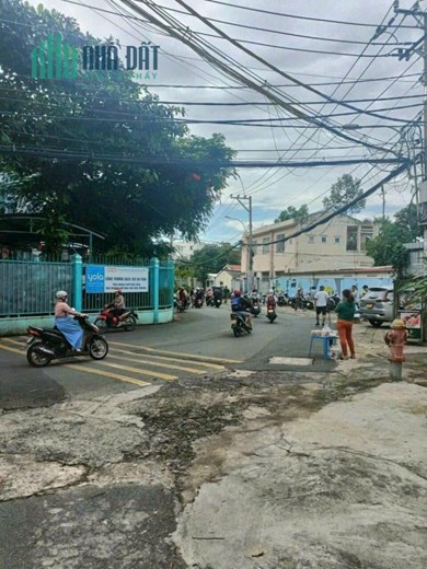 bán nhà 1trệt 3lầu dường Lê Văn Việt-Phường Hiệp Phú- Quận 9 Kề Ngã Tư Thủ Đức