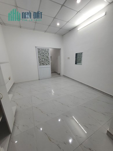 CỰC HIẾM Bán nhà MT gần chợ TÂN HƯƠNG 34m2, 2TẦNG, 3.65tỷ