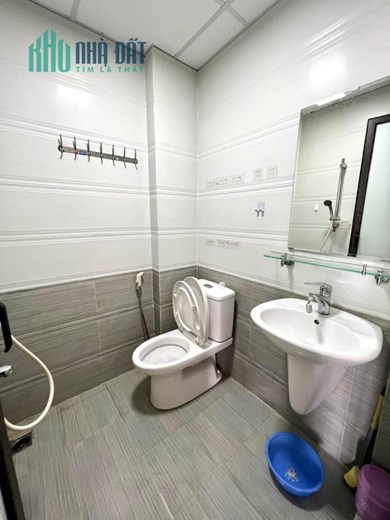 Bán nhà Phố Tây Kết 30m2 X 5 Tầng giá 5,5 tỷ Oto đỗ cửa view Sông Hồng