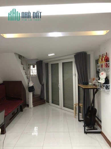 Phú Nhuận, sát Phan Xích Long, 62m2, 5 tầng, thang máy, cho thuê 25 triệu