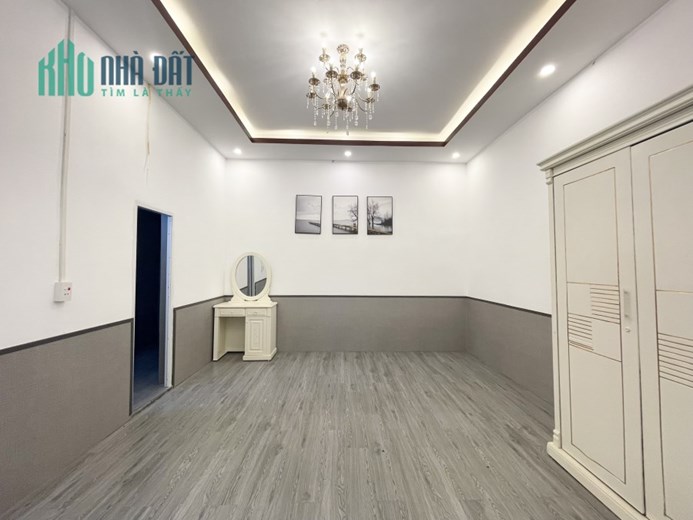 BÁN NHÀ TRẰN NGUYÊN HÃN SÂN CỔNG RIÊNG ĐỘC LẬP GIÁ CHỈ HƠN TỶ.