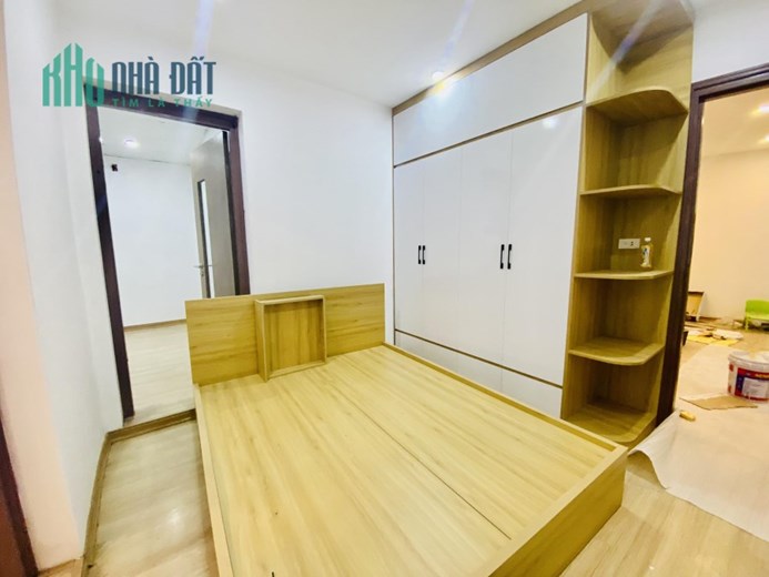 💥Tập thể Văn Công-Mai Dịch 90m2, 4PN-2WC Ô tô cầu thang 40m ra phố, 2.35 tỷ💥