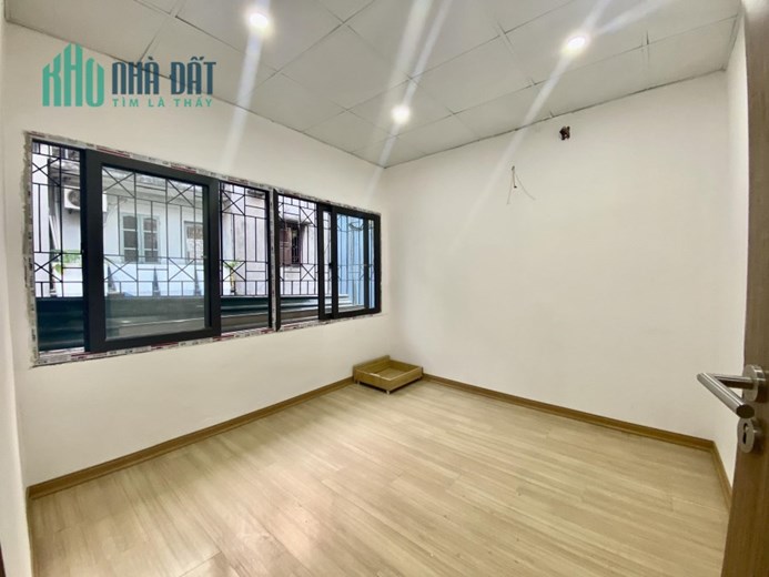 💥Tập thể Văn Công-Mai Dịch 90m2, 4PN-2WC Ô tô cầu thang 40m ra phố, 2.35 tỷ💥