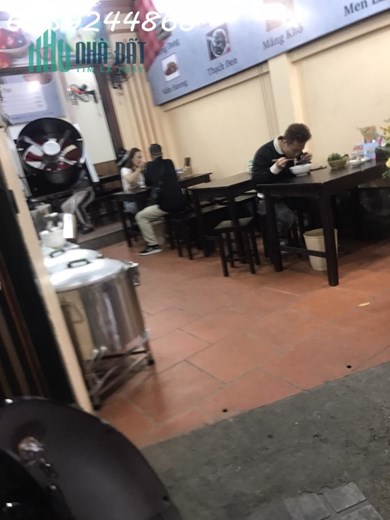 Em có mặt bằng quán ăn cần sang nhượng ngay mặt đường Mỹ Đình sau bến xe Mỹ Đình
