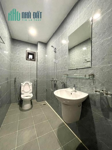 THANH XUÂN, LÔ GÓC, Ở LUÔN, MATIZ NGỦ TRONG NHÀ 

52m x 4 tầng, mt 5, giá 6,65 tỷ