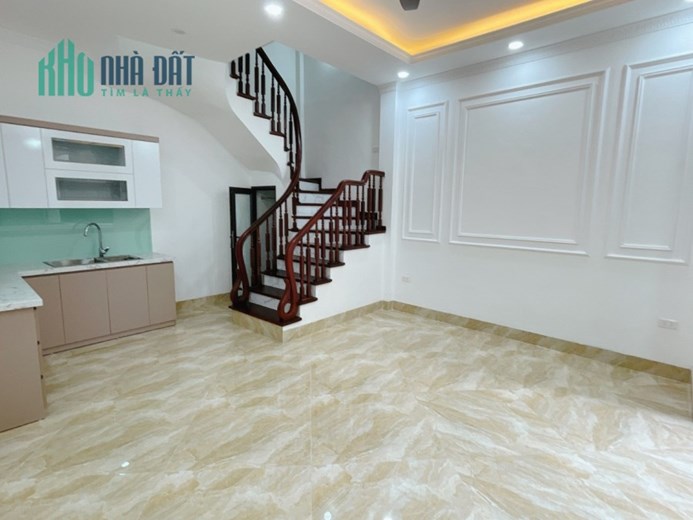 GẦN Ô TÔ - VÀI BƯỚC RA PHỐ - SỔ VUÔNG BÁNH TRƯNG - TIỆN ÍCH NGẬP TRÀN, 30m 6Tm 5,35 Tỷ