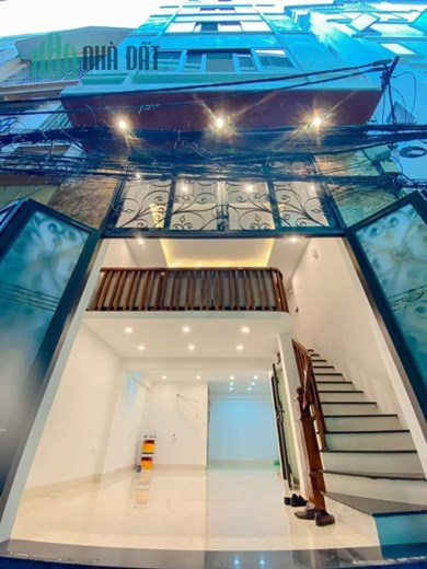Bán nhà phố Vương Thừa Vũ  36m 6 tầng thang máy nhà đẹp ở ngay chỉ 7 tỷ lh 0975124520