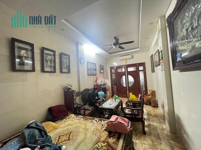 HIẾM -BÁN NHÀ Ngọc Lâm 56MV  4 TẦNG  -GIÁ  4.85 tỷ
NGỌC LÂM-LONG BIÊN- HN