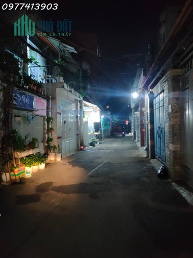 BÁN NHÀ 3.7 x 11 (41m) - XE HƠI - 4.4 TỶ - LẠC LONG QUÂN - 2 TẦNG