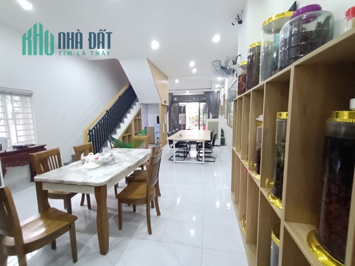 SỞ HỮU NHÀ MẶT TIỀN SƠN TRÀ VÀI BƯỚC RA CÔNG VIÊN BIỂN PHẠM VĂN ĐỒNG
