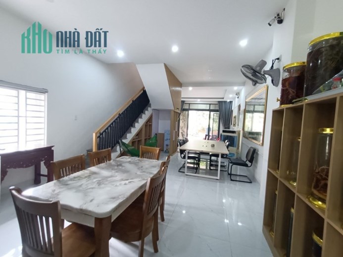SỞ HỮU NHÀ MẶT TIỀN SƠN TRÀ VÀI BƯỚC RA CÔNG VIÊN BIỂN PHẠM VĂN ĐỒNG