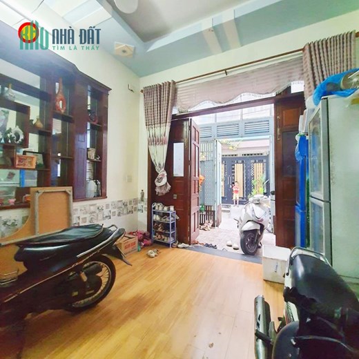 Bán nhà đường Hiệp Bình, Hiệp Bình Phước, Ôtô, 3 tầng, 4 phòng ngủ, giá 6.3 tỷ.