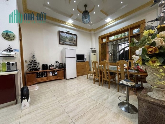 Bán nhà Biệt thự Nguyễn Kiệm -  Đặng Văn Sâm , DT: 13x15m, 3 T -  5 PN, giá  31.9 tỷ