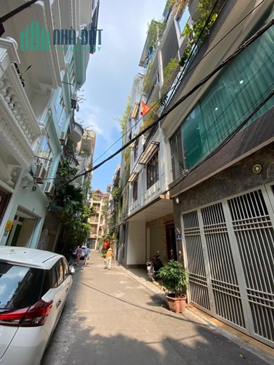 Bán nhà Trần Quốc Hoàn, Cầu Giấy. PHÂN LÔ _ Ô TÔ CHẠY VÒNG QUANH. 50m2 / 12 tỷ