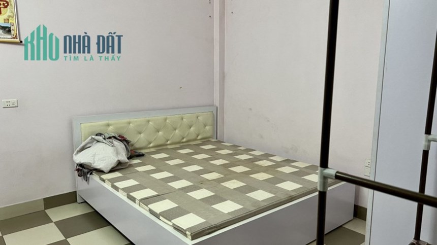 Bán nhà 3 tầng, mặt phố Nguyễn Văn Linh, Liên Bảo