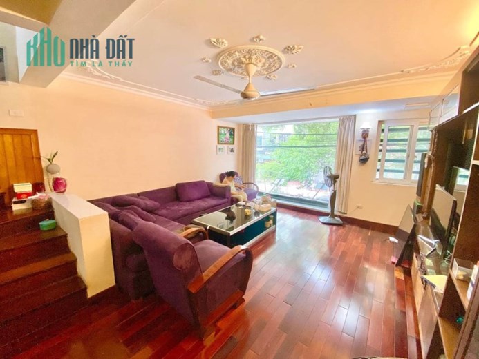 BÁN NHÀ ĐẸP LĨNH NAM - TẶNG NỘI THẤT - NGÕ BA GÁC - GIÁ NHỈNH 3 TỶ