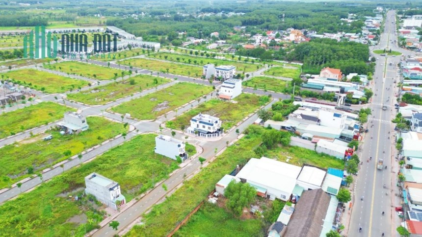 Chỉ với 480 triệu Sở Hữu Ngay Nhà 1Trệt - 1Lầu - nằm ngay Trung tâm TX.Bến Cát, Tỉnh Bình Dương.