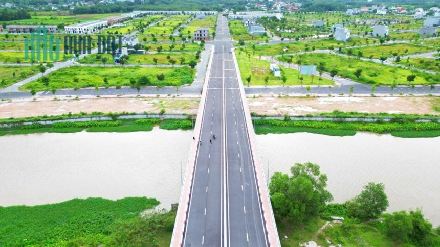 Chỉ với 480 triệu Sở Hữu Ngay Nhà 1Trệt - 1Lầu - nằm ngay Trung tâm TX.Bến Cát, Tỉnh Bình Dương.