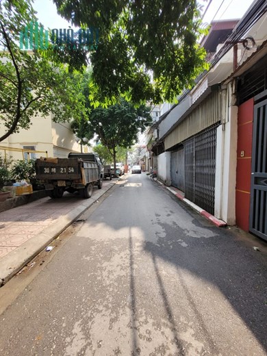 Bán đất Tư Đình, Long Biên, 75m, rộng 4.1m, vỉa hè, ô tô, 6 tỷ 8