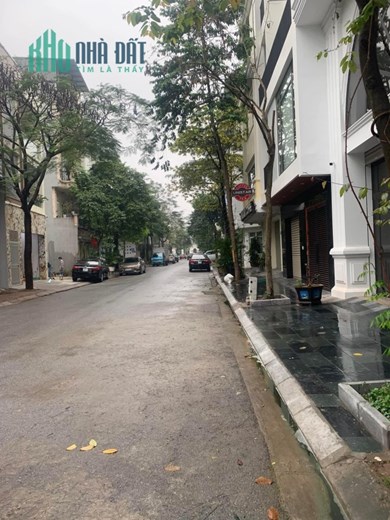 bán nhà Việt Hưng, 80m x5tầng, mặt tiền 7.6m, vỉa hè, kinh doanh, ôtô dừng đỗ