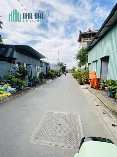 Chỉ 3tỷ...Bán nhà Bến Bình Đông - Ngang 4.5m - Nhà mới ở ngay