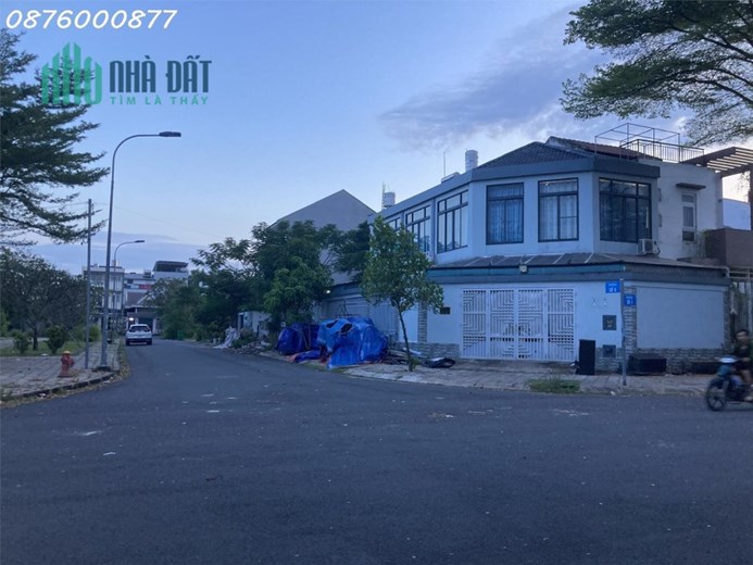 Bán nhà căn góc 2MT Lê Văn Lương, Nhà Bè. HXH 20m, sát công viên đang cho thuê 20 triệu/ tháng