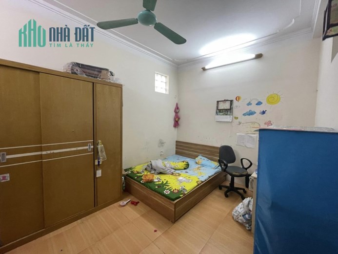 Bán Nhà Phố Thụy Khuê 88m2 x 5 tầng, 4 phòng ngủ đầy đủ công năng, gần phố ngõ rộng ô tô Matit vào