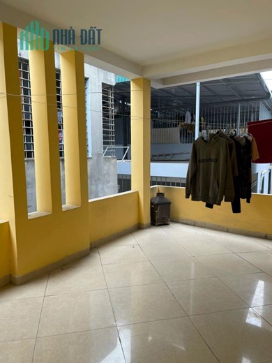 Bán Nhà Ngõ 43 Trung Kính Trung Kính, DT: 44m, 5 Tầng giá chỉ 4,6 tỷ