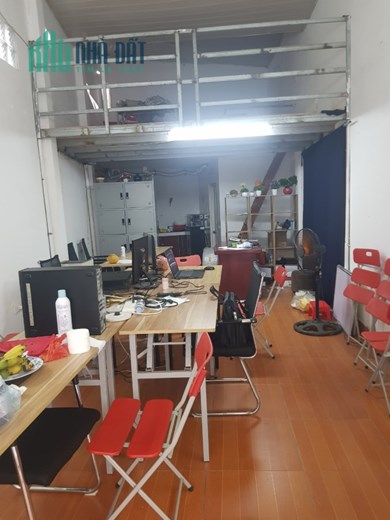 Cho thuê nhà cấp 4 khu 7.2ha Vĩnh Phúc, Ba Đình 40m2 giá 7 triệu đẹp.