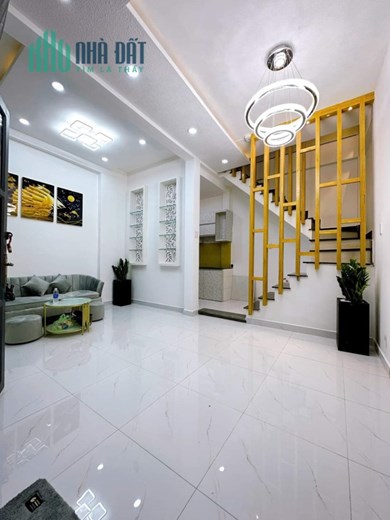 NHÀ ĐẸP NGUYỄN CÔNG HOAN, TRUNG TÂM PHÚ NHUẬN, ĐẦY ĐỦ CÔNG NĂNG, 33M2, 3 TẦNG, NHỈNH 5 TỶ TL