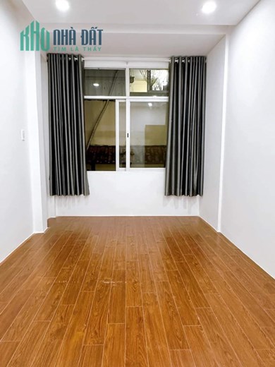 NHÀ ĐẸP NGUYỄN CÔNG HOAN, TRUNG TÂM PHÚ NHUẬN, ĐẦY ĐỦ CÔNG NĂNG, 33M2, 3 TẦNG, NHỈNH 5 TỶ TL