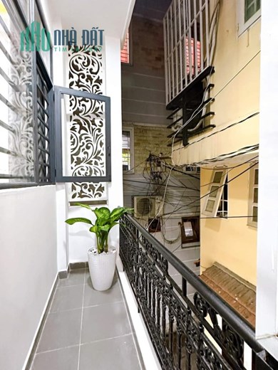 NHÀ ĐẸP NGUYỄN CÔNG HOAN, TRUNG TÂM PHÚ NHUẬN, ĐẦY ĐỦ CÔNG NĂNG, 33M2, 3 TẦNG, NHỈNH 5 TỶ TL