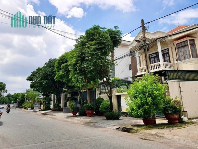Cần bán biệt thự MT ven sông Sài Gòn. 200 m². Hiệp Bình Chánh Tp Thủ Đức