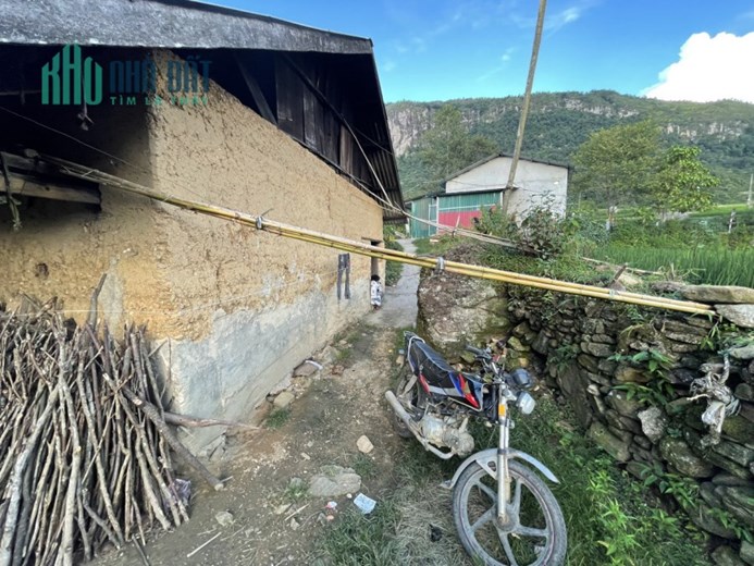 Cắt lỗ mảnh đất view ruộng thang, thích hợp xây nhà hàng, quán cafe